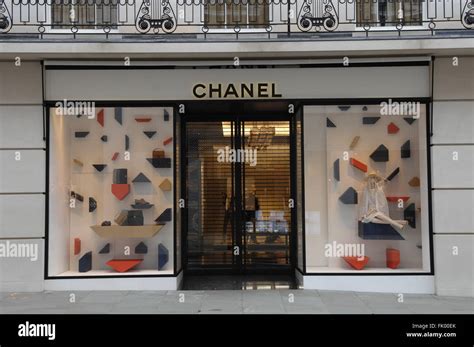 chanel showroom